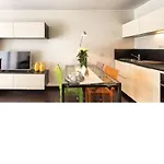 Apartamento Delightful Two-room In Brera Milán